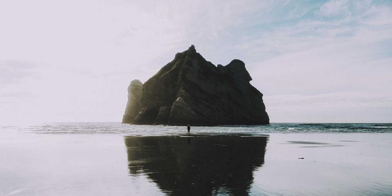 从敦煌壁画到当代画布：米艺艺术与佛教文化的千年对话与创作启示